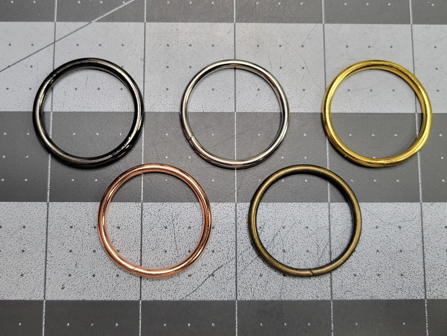 Tug Tied Fidget Chain